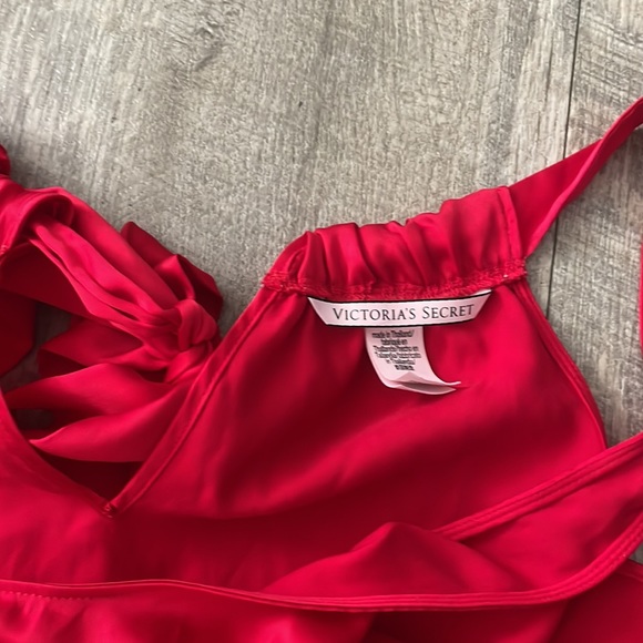 Victoria’s Secret Sleep Romper - Picture 2 of 4